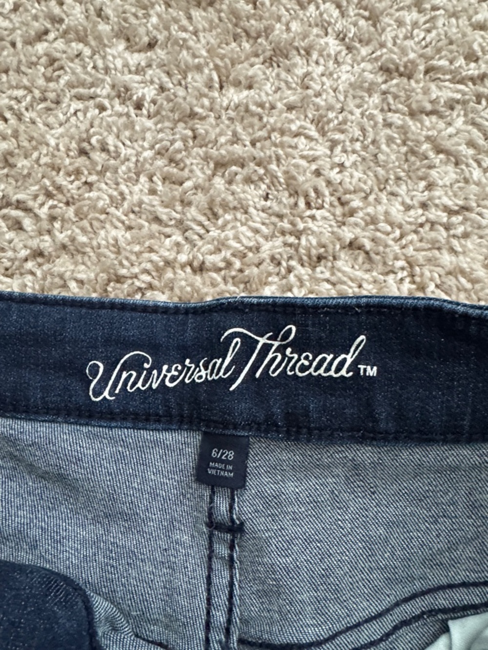 Universal Thread High Rise Shorts - Picture 3 of 4
